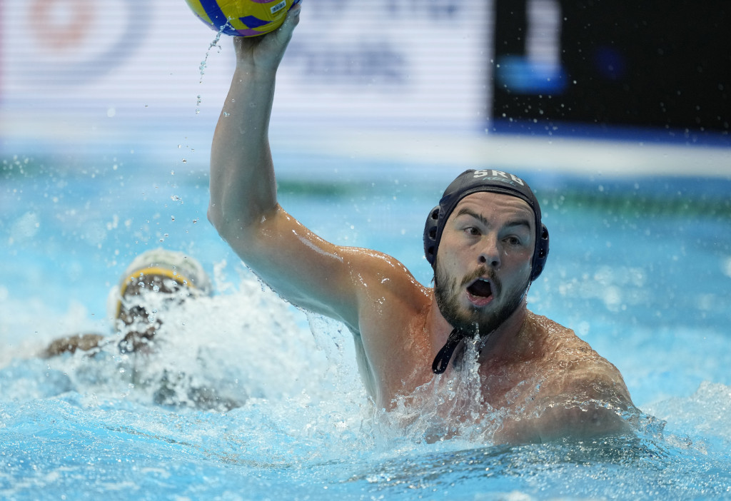 "DELFINI" IZVADILI VIZU ZA OLIMPIJSKE IGRE U PARIZU Vaterpolisti Srbije uspavano ušli u meč, pa srušili Amere  za direktan plasman na najveću sportsku smotru i četvrtfinale prvenstva sveta