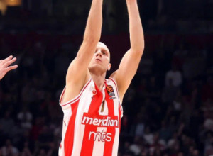 POSLE DRAME DO POLUFINALA Kuzmić namučio Zvezdu, crveno-beli trojkom Davidovca zakazali okršaj sa "autsajderom" za finale