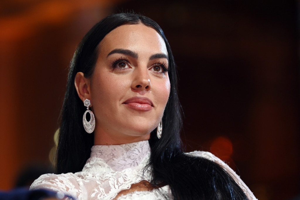 CURA FINA Georgina ukrala šou pred šeicima: Pucaju grudi, sevaju noge!