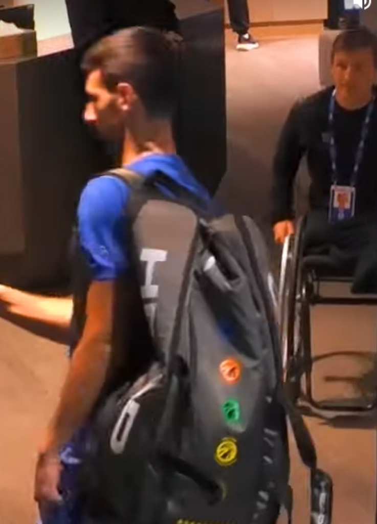 GOSPODIN KAKVOG NEMA Novak ugledao momka u kolicima, pa jednim gestom oduševio ceo sve (VIDEO)