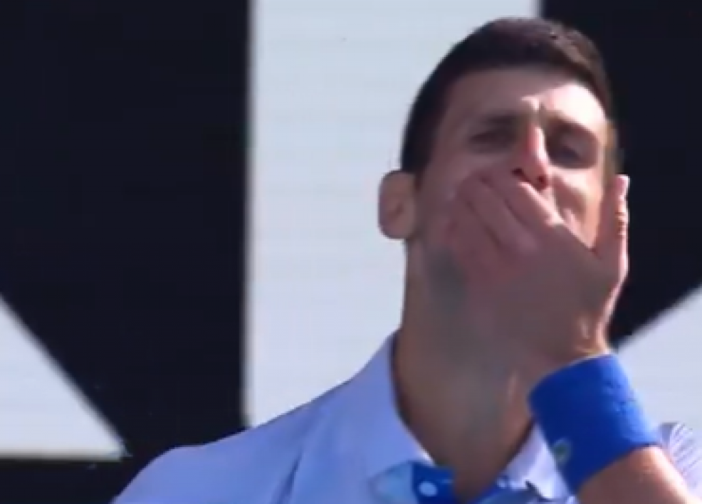 NOVAK NAGRDIO IVANIŠEVIĆA I TIM Đoković pokrio usta, ali se sve čulo: UŽASNI STE (VIDEO)