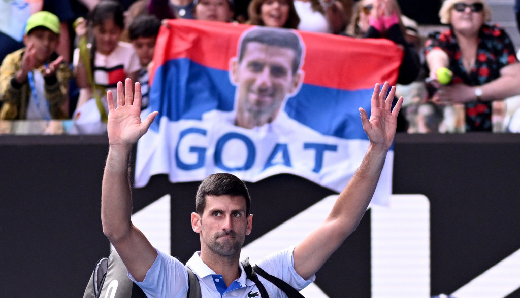TO JE NOVAK ĐOKOVIĆ Političarka nije primetila da je Nole sve vreme pored nje, kad ga je ugledala, nastao je haos