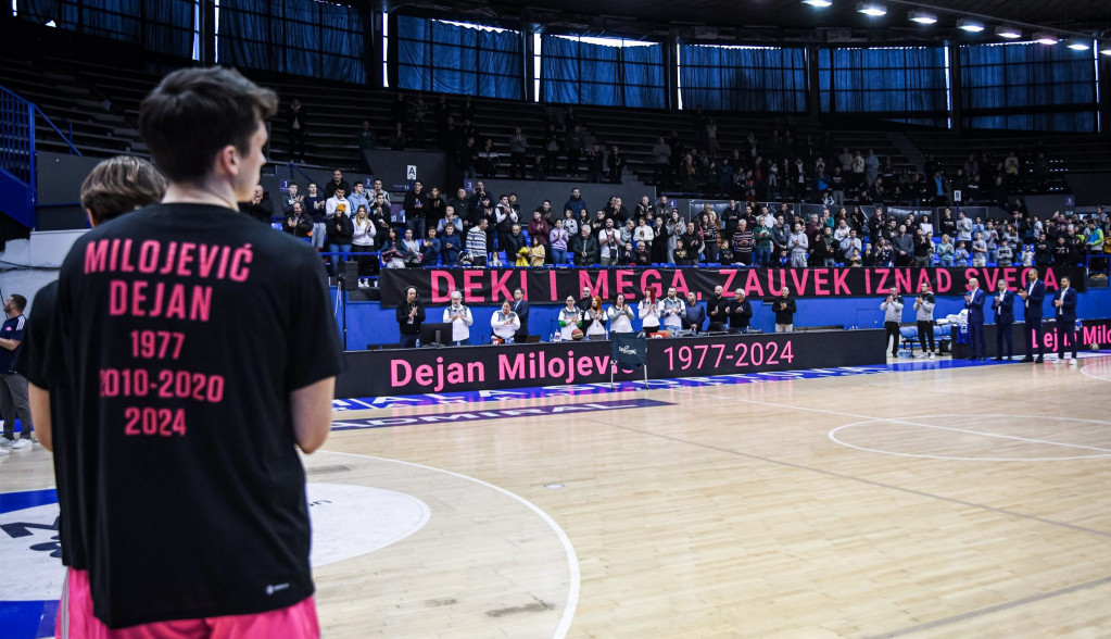 MEGA I BUDUĆNOST - ZA MILOJA Dva bivša klupa odala počast legendi