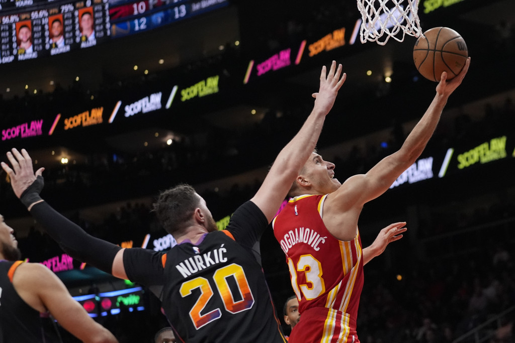 BOGDANOVIĆ DOMINIRAO Atlanta pobedila Finiks, Bogdan "lomio kolena" protivniku