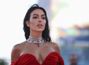 AUUU, BATO Ronaldova nevenčana supruga kao nikad ranije: Georgina, ti li si?