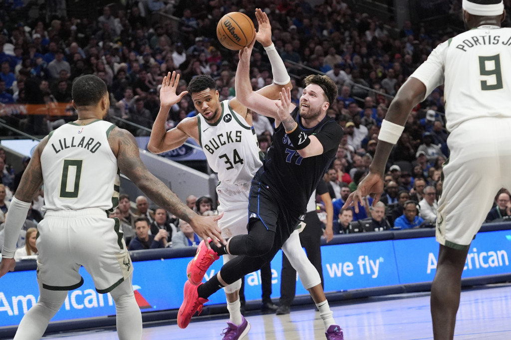 ČUO SAM SAMO DA JE PUKLO Ovo je trenutak kada se Luka Dončić povredio, jeziv prizor (VIDEO)