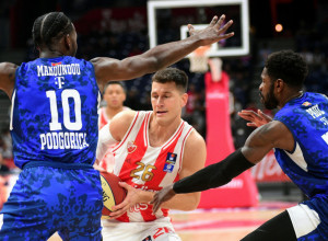 OVO SE "DELIJAMA" NEĆE DOPASTI Zvezdi protiv Budućnosti sudi arbitar kojeg ne pamte po dobrom!