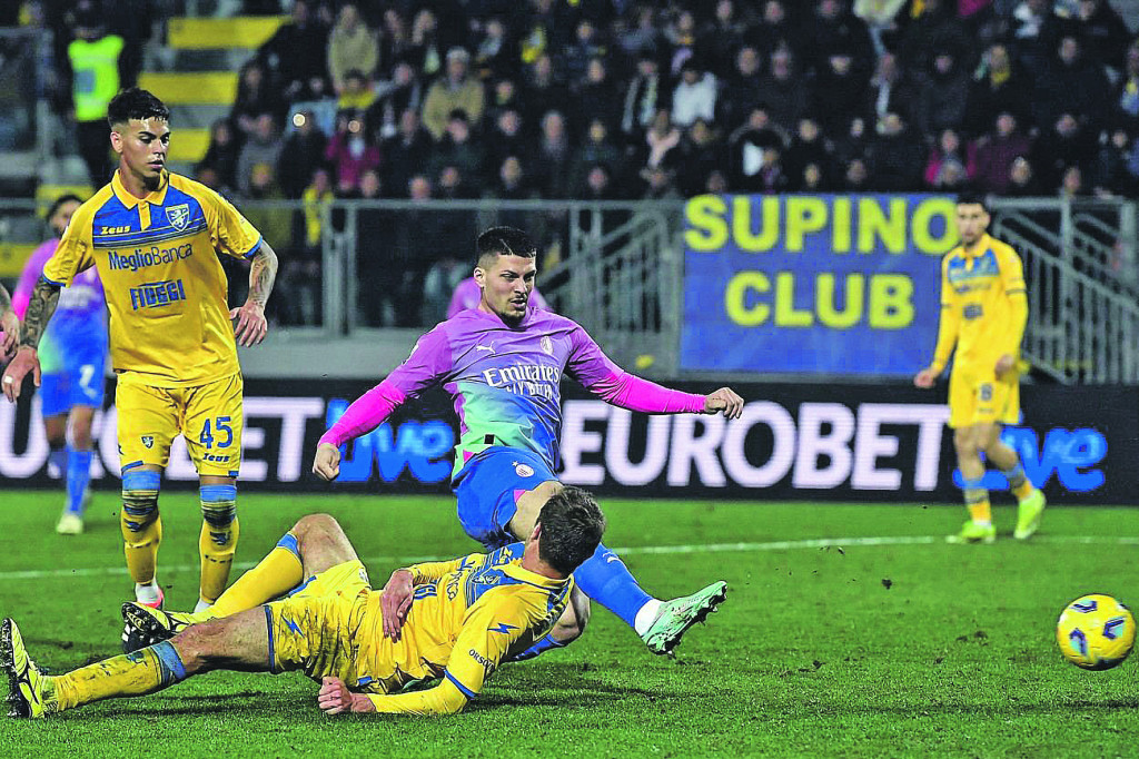 MILAN NAŠAO ZAMENU ZA PIOLIJA Jović dobija novog trenera