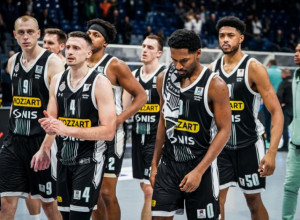CRNO-BELIMA UGROŽENO TREĆE MESTO? Partizan doživeo debakl protiv Splita, pa napravio sebi veliki problem