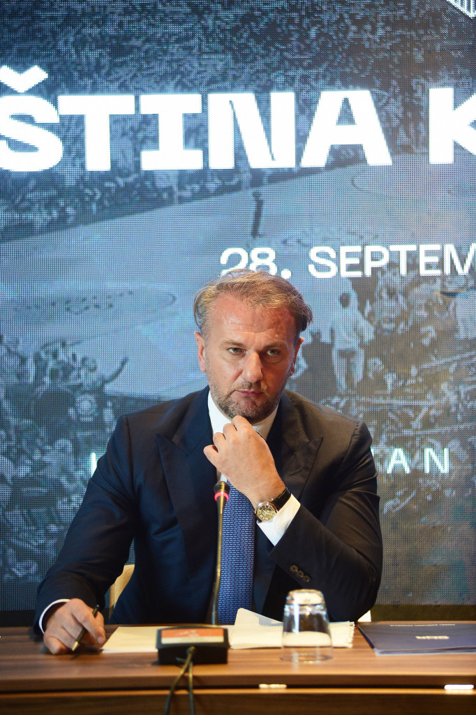 ŠOKANTNA TVRDNJA OSTOJE MIJAILOVIĆA: Naziva me narko dilerom, a ja da sedim sa njim...