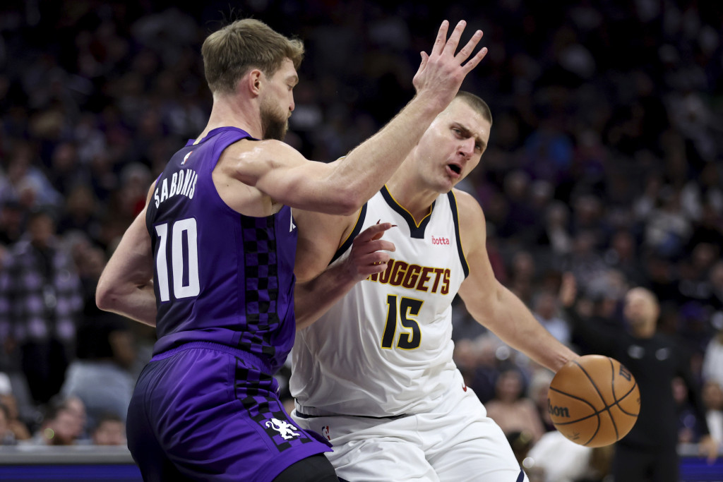 JOKIĆ NE MOŽE SVE SAM Debakl Denvera protiv Sakramenta, Nikola poludeo, pa zaradio tehničku