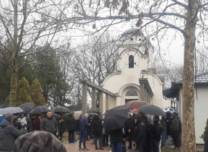 NIKO NIJE MOGAO DA SAKRIJE SUZE Poznati novinar održao potresan govor na sahrani Dejana Milojevića - ovo kida dušu