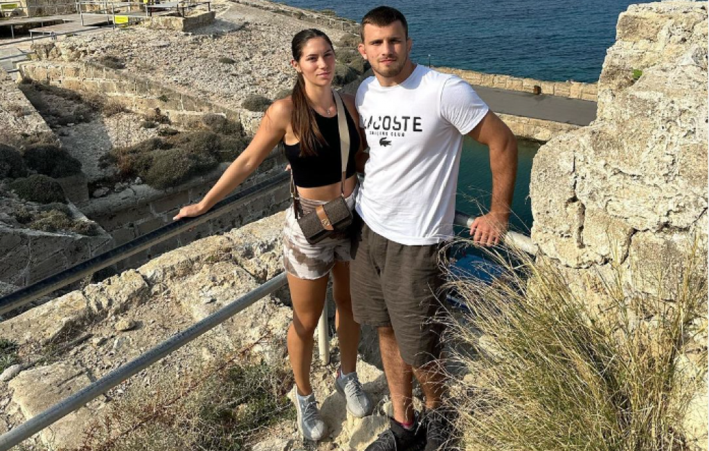 OVAKO SE VOLI SRPKINJA Bio ruski vojnik, a zbog prelepe Kragujevčanke osvaja zlata za našu zemlju... Evo kako je doneo tu odluku (FOTO)