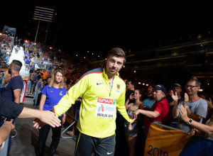 KRAJ VELIKE KARIJERE Slavni atletičar ide u penziju