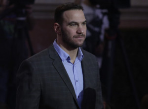 "NISAM PRIMETIO PREVELIKU POŽRTVOVANOST" Legendarni Duško Pijetlović za sport.alo ponudio savet "delfinima": Manje da se gledaju klubovi, a više reprezentacija