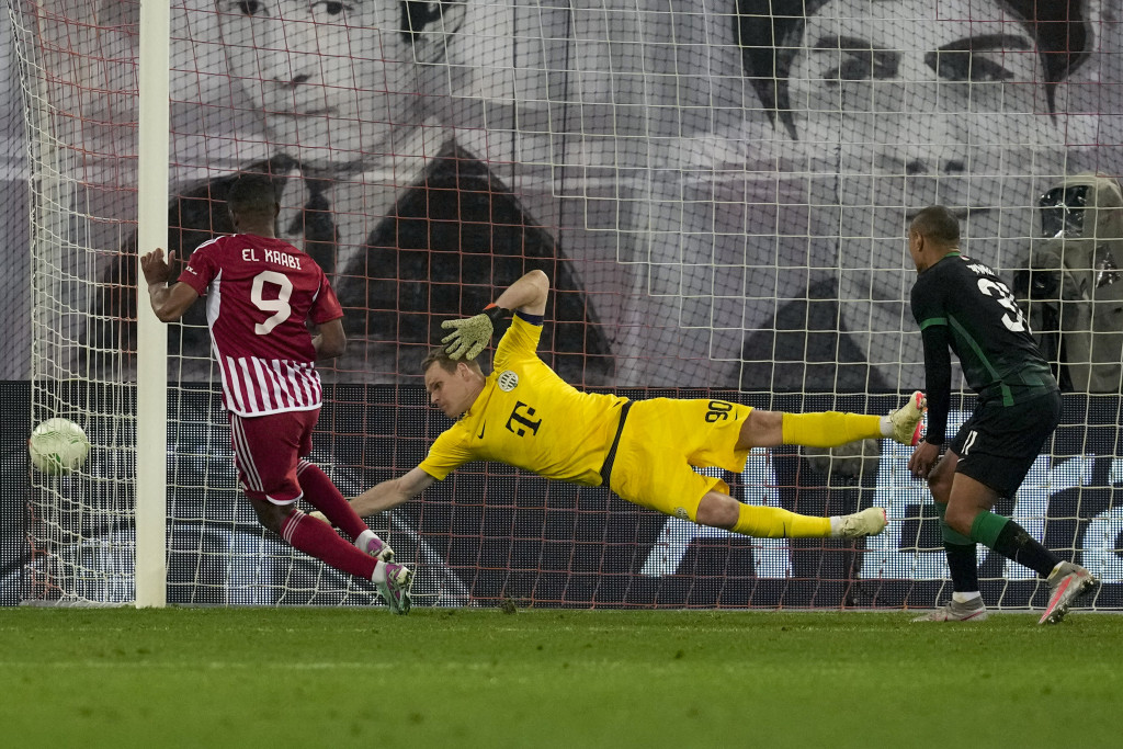 CRVENO-BELI SRUŠILI STANKOVIĆA Molde gazio, pa se kockao, Ajntrahtu malo i 2:0