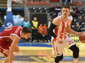 ZVEZDA NASTAVLJA MISIJU "ODBRANA KUPA" Crveno-beli deklasirali senzaciju iz Čačka i sada "čekaju" Partizan u finalu