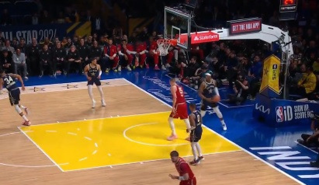 I TO SE DEŠAVA NA OL-STAR Jokić je zbog ovoga ostao u potpunom šoku (VIDEO)