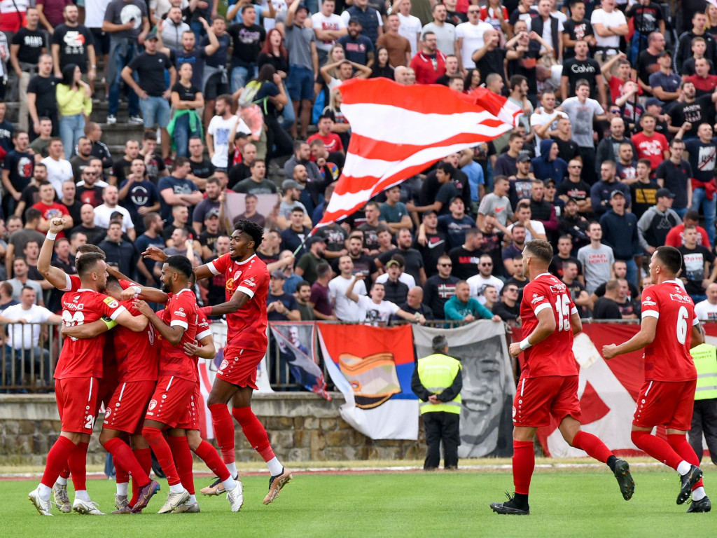 U KRAGUJEVCU SE OSEĆA MIRIS EVROPE Radnički srušio Spartak