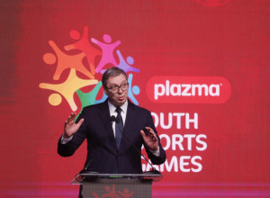 PREDSEDNIK SE OBRATIO MALIŠANIMA Vučić: Deco, iz ove dve utakmice sam naučio sve o životu (VIDEO)