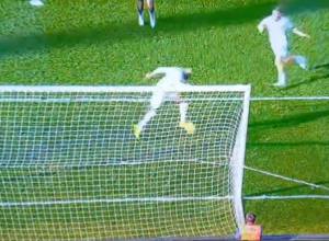 PROMAŠAJ DECENIJE Prazan gol sa tri metra - kako ovo nisi dao? BLAMČINA jednog od najboljih napadača današnjice (VIDEO)