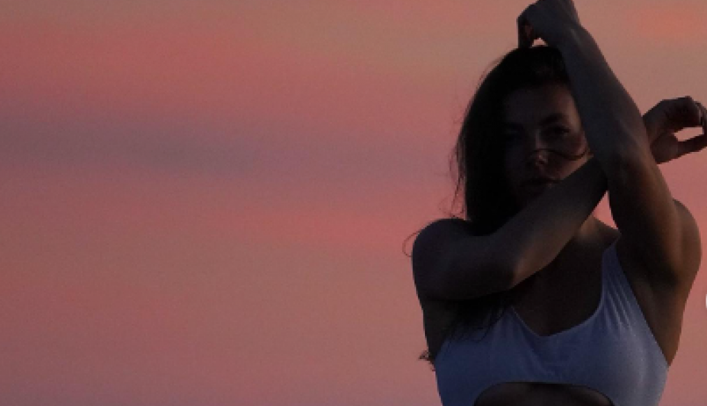 NJOJ NIKO NE MOŽE DA ODOLI Najveća rivalka Ivane Španović mami uzdahe gde god da krene, a sada je otišla korak dalje (FOTO)