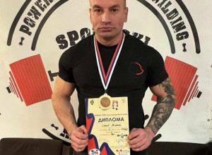 Dušan Savić pobedio na Kupu Srbije u Bench press-u
