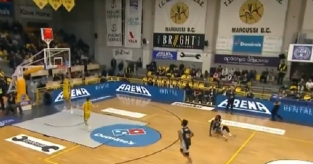 ŠTA URADI RADULJICA Isključen zbog zakucavanja, pa onda mahao celoj hali (VIDEO)