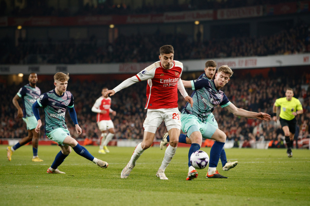 ARSENAL JE LIDER PREMIJER LIGE "Tobdžije" u finišu iščupale tri boda