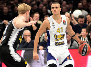 GREŠKA KARIJERE Pobegao iz Partizana, izneverio Žoca, a sad je dobio "korpu"