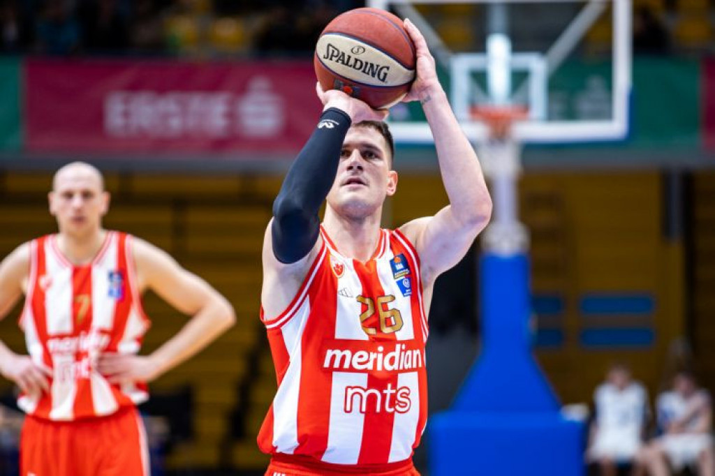 ZVEZDA JE U FINALU Crveno-beli deklasirali FMP, čeka se Partizan