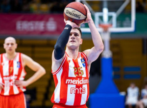 ZVEZDA JE U FINALU Crveno-beli deklasirali FMP, čeka se Partizan