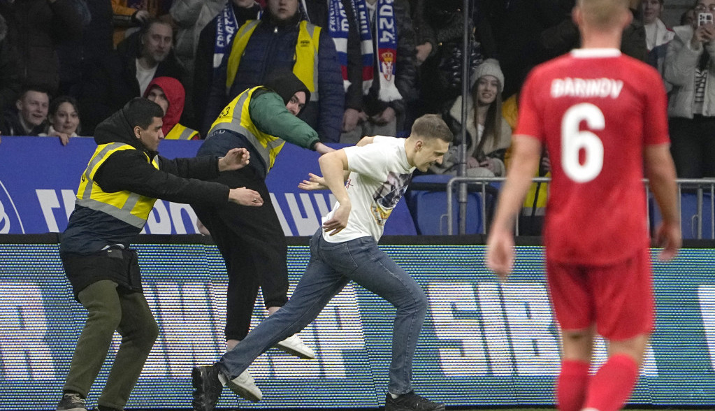 ISPALA GODINE Prekinuo meč Rusije i Srbije, hteo da uzme veliku lovu, ali je napravio KARDINALNU GREŠKU (VIDEO)