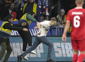 ISPALA GODINE Prekinuo meč Rusije i Srbije, hteo da uzme veliku lovu, ali je napravio KARDINALNU GREŠKU (VIDEO)