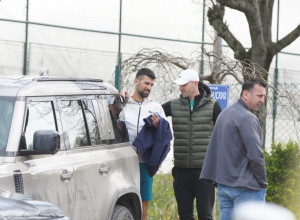 PREMOĆNO Nole u Beogradu vozi zver od 150.000 evra!