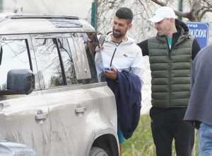 ŠTA SVE VOZI ĐOKOVIĆ? Pašće vam vilica kada vidite BOGATU Novakovu auto kolekciju, jedna kola će vas POSEBNO IZNENADITI (FOTO)