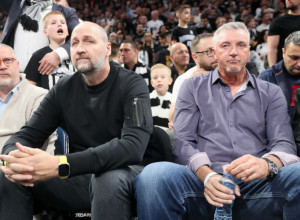 OVACIJE LEGENDARNIM HRVATIMA Navijači Partizana pozdravili Kukoča i Rađu u Areni (VIDEO)