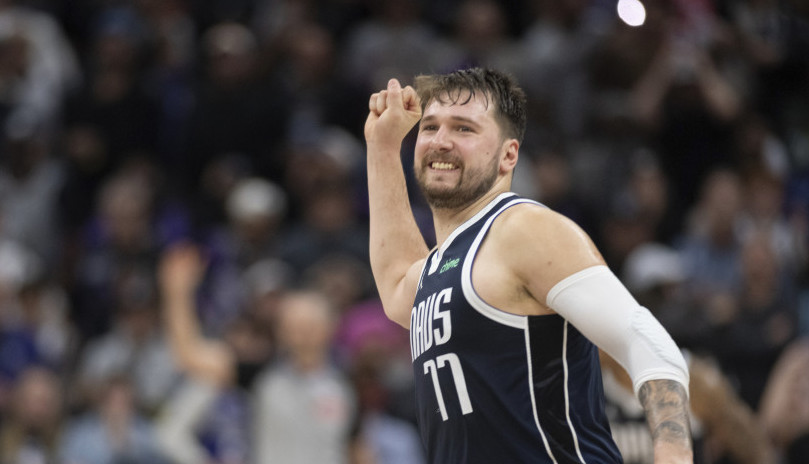 ODUŠEVLJENI DŽORDAN, JARIĆ, LJULJ... Luka Dončić pokazao pravu "zver" iz garaže (VIDEO)