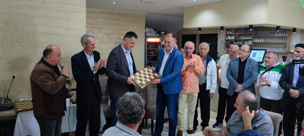 Predsednik Šahovskog saveza Srbije otvorio Bajramski turnir