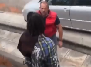 GRČKA BRUJI O SKANDALU Lesor navodno tukao prolaznika?! (VIDEO)