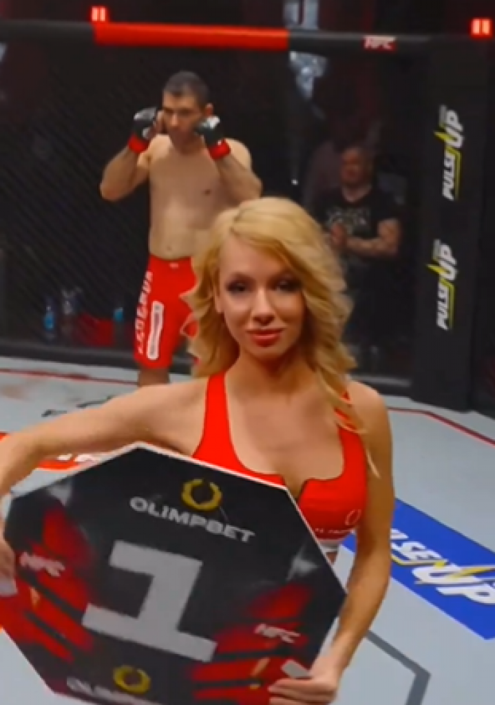 SKANDAL KAKVA SE NE PAMTI! MMA borac udario ring devojku po zadnjici - kazna je brutalna (VIDEO)