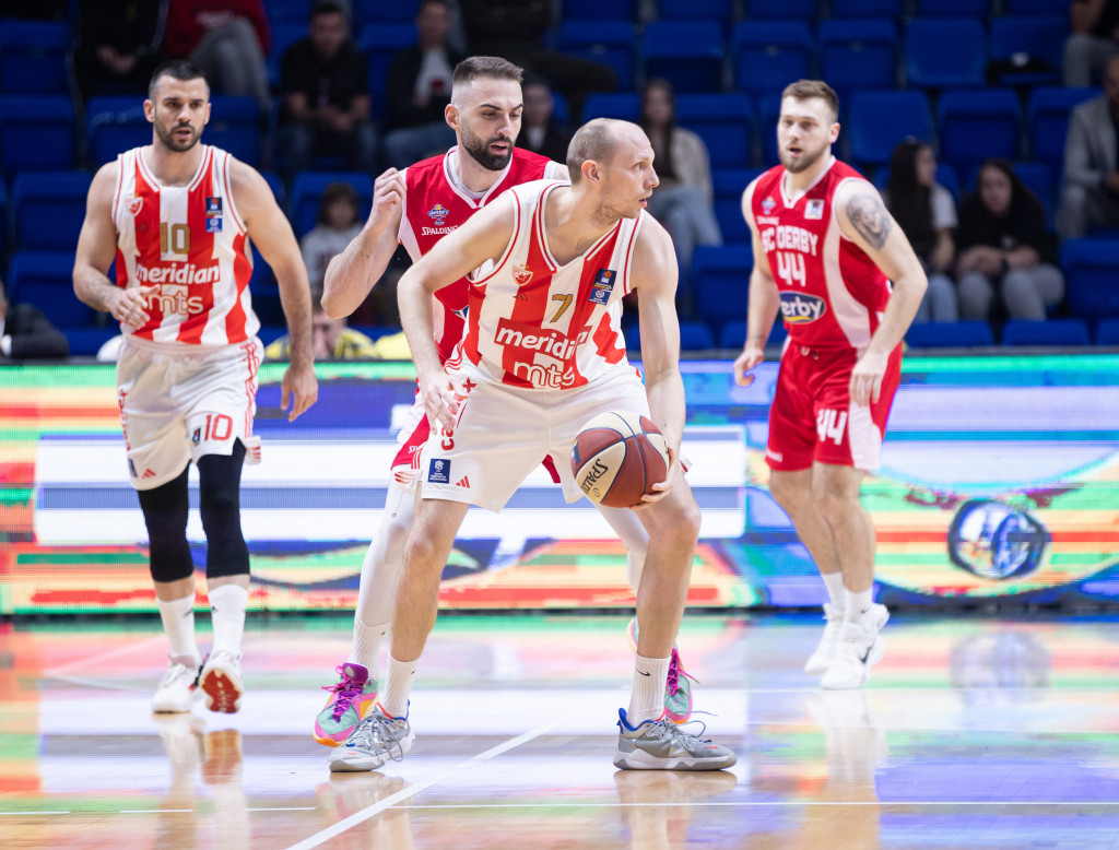 ZVEZDA JE U POLUFINALU ABA LIGE Vratio se Topić, Lazić slavi jubilej, Studentski centar bio na kolenima, pa pravio probleme