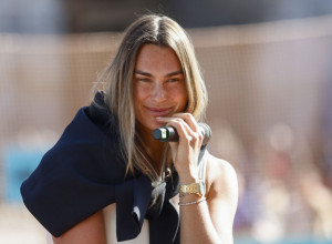 SABALENKA VEĆ NAŠLA NOVOG DEČKA?! Bivši joj izvršio samoubistvo, a ona uhvaćena u društvu MISTERIOZNOG MUŠKARCA (VIDEO)