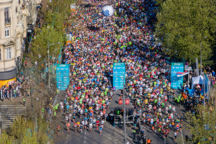 REKORD, BRE! Današnji 37. Beogradski maraton pomera granice: Na ulicama 13.000 trkača!