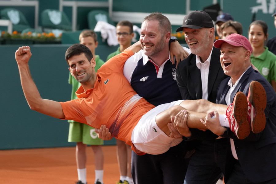 SA NJIMA JE OSVOJIO SVE Novak Đoković okupio svoja tri musketara