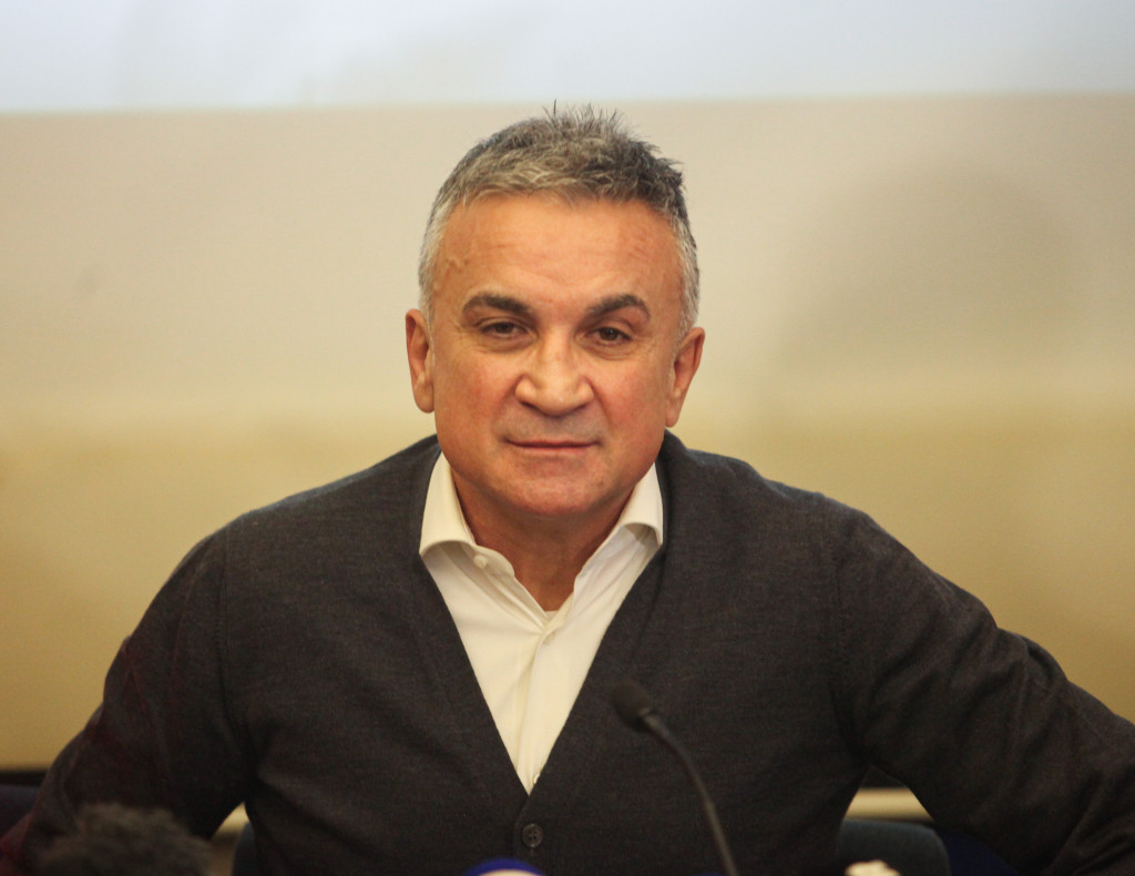 OPERISAN SRĐAN ĐOKOVIĆ Novakov otac zbog komplikacija sa prvom operacijom, morao pod nož