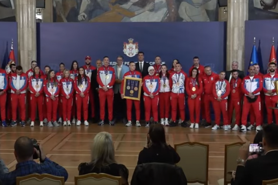VUČIĆ UGOSTIO ZLATNE BOKSERE! Hvala vam za veliku radost koju ste doneli našoj zemlji! Za koji dan i pare na računu