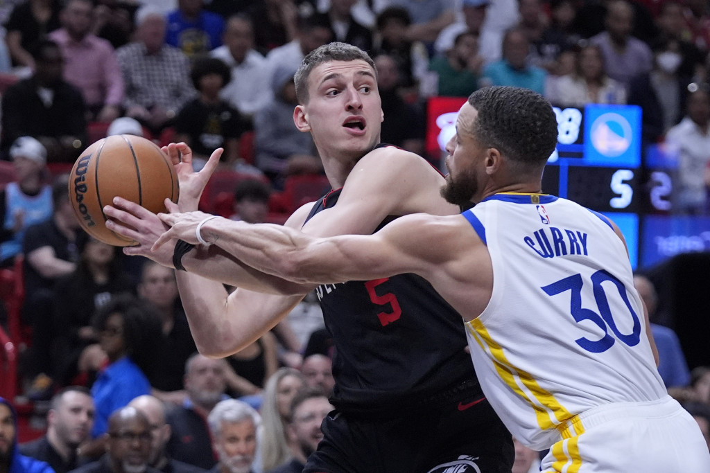 KAKVE REČI NBA LEGENDE Jović dobio pohvale koje neće skoro zaboraviti: Desilo se odjednom...