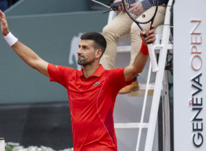 NADAL BIJE BITKU, A NOLE GLEDA Đoković pomno prati derbi dana između Rafe i Zvereva (VIDEO)