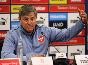 OVO JE POTPUNI HIT Novinar Alo! upitao Piksija šta će reći igračima ako povedu protiv Engleza, usledio je urnebesan odgovor selektora